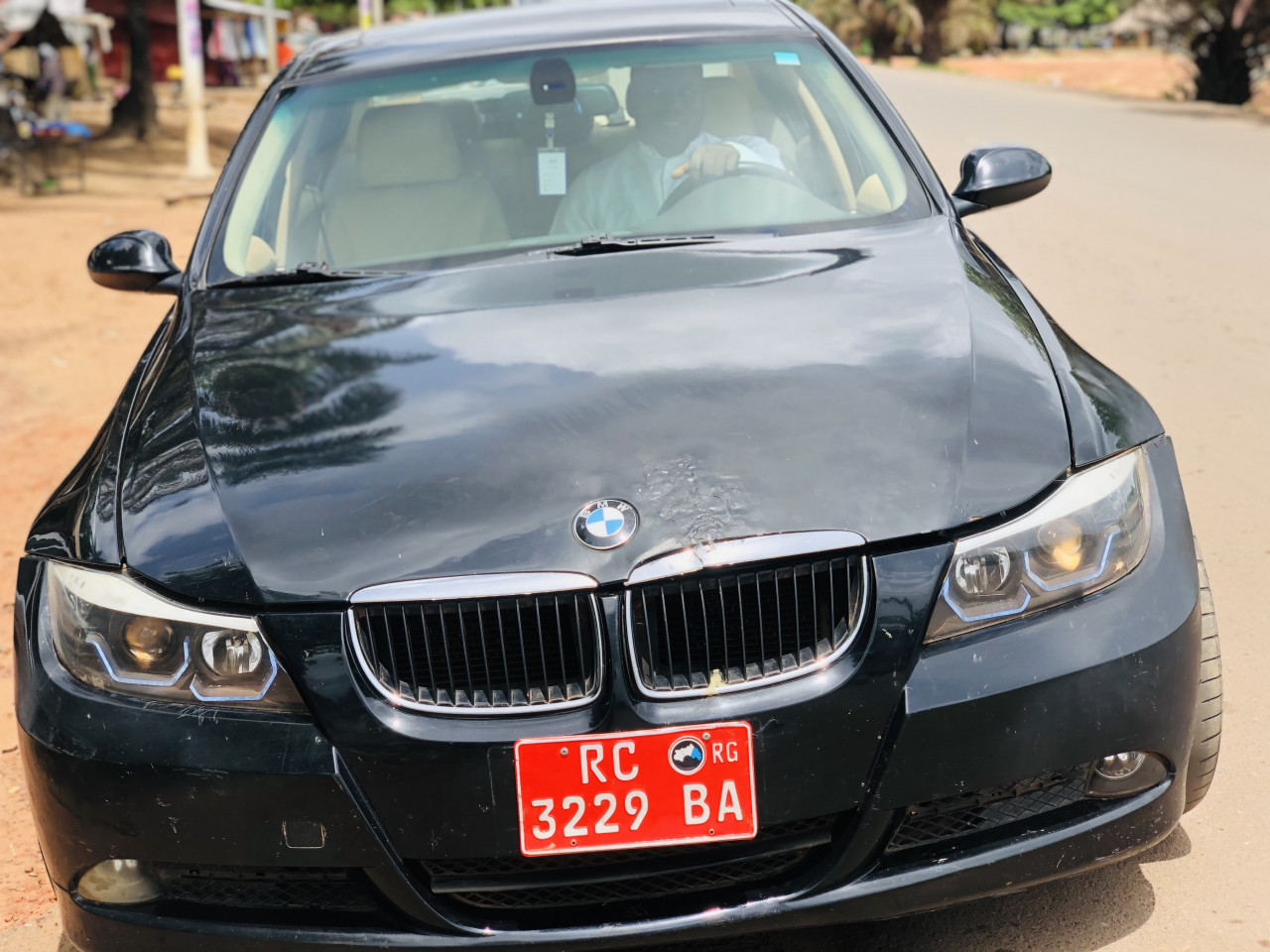 BMW 328 xi, Voitures, Conakry