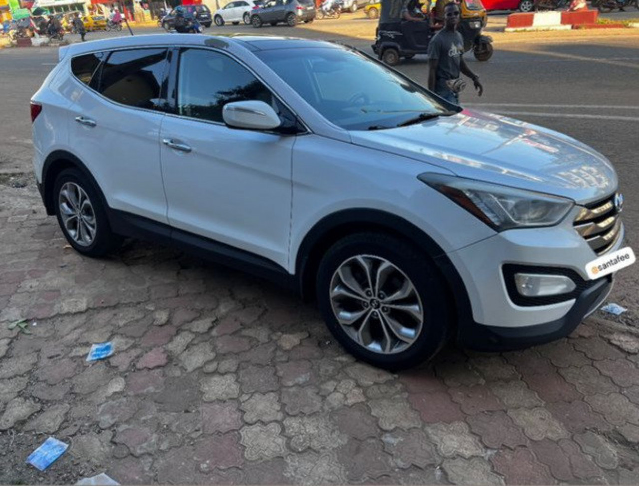 HYUNDAI SANTA FE 2013 AUTOMATIQUE, Voitures, Conakry