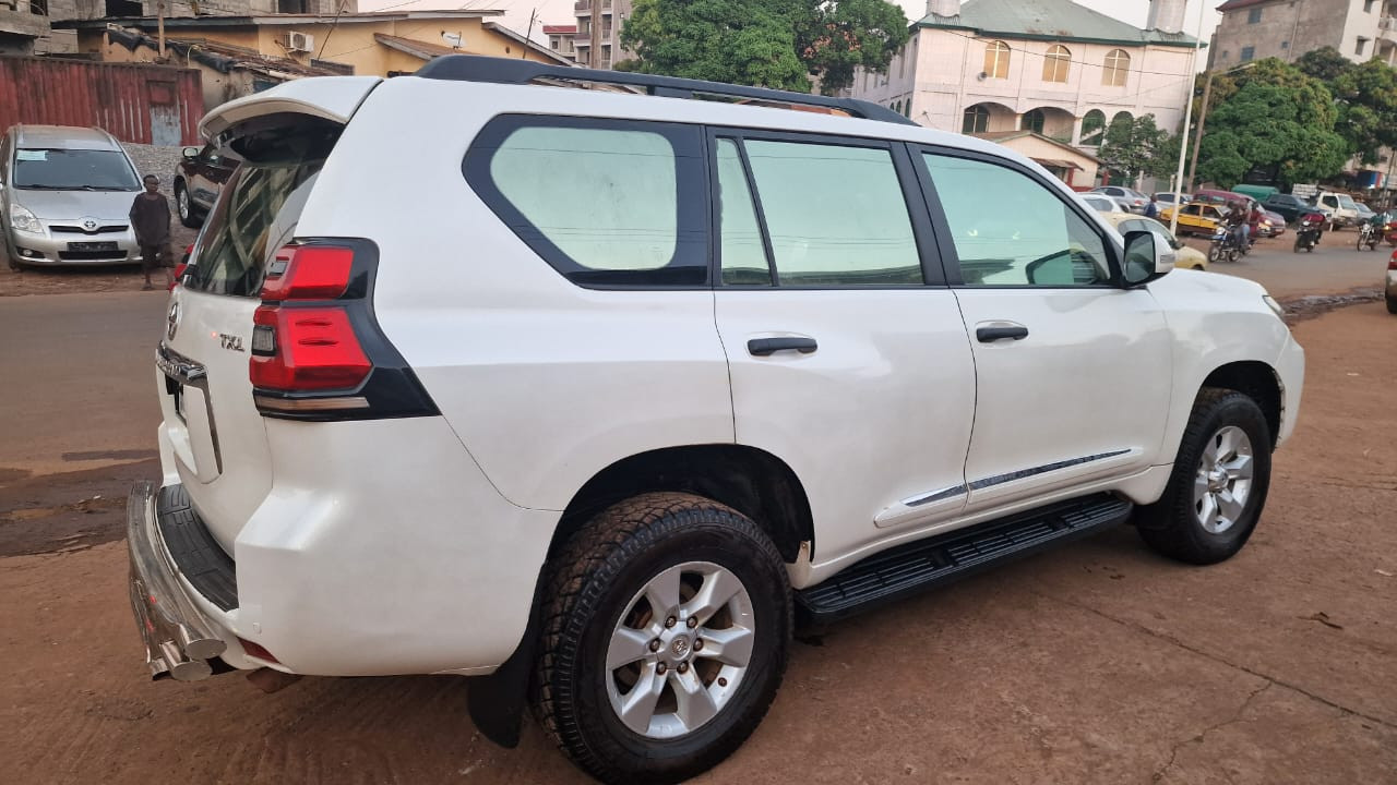 TOYOTA LAND CRUISER PRADO, Voitures, Conakry