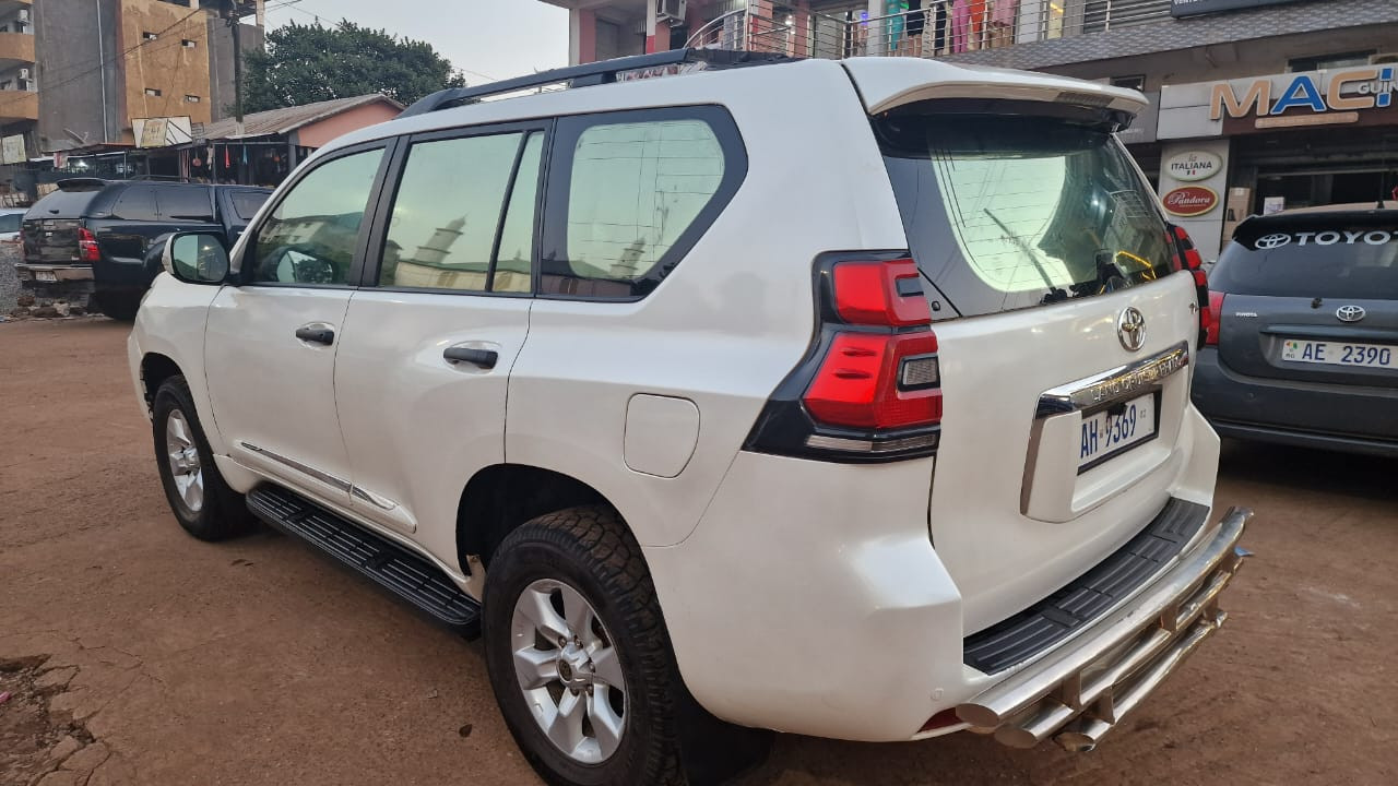 TOYOTA LAND CRUISER PRADO, Voitures, Conakry