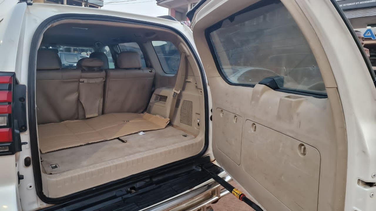 TOYOTA LAND CRUISER PRADO, Voitures, Conakry