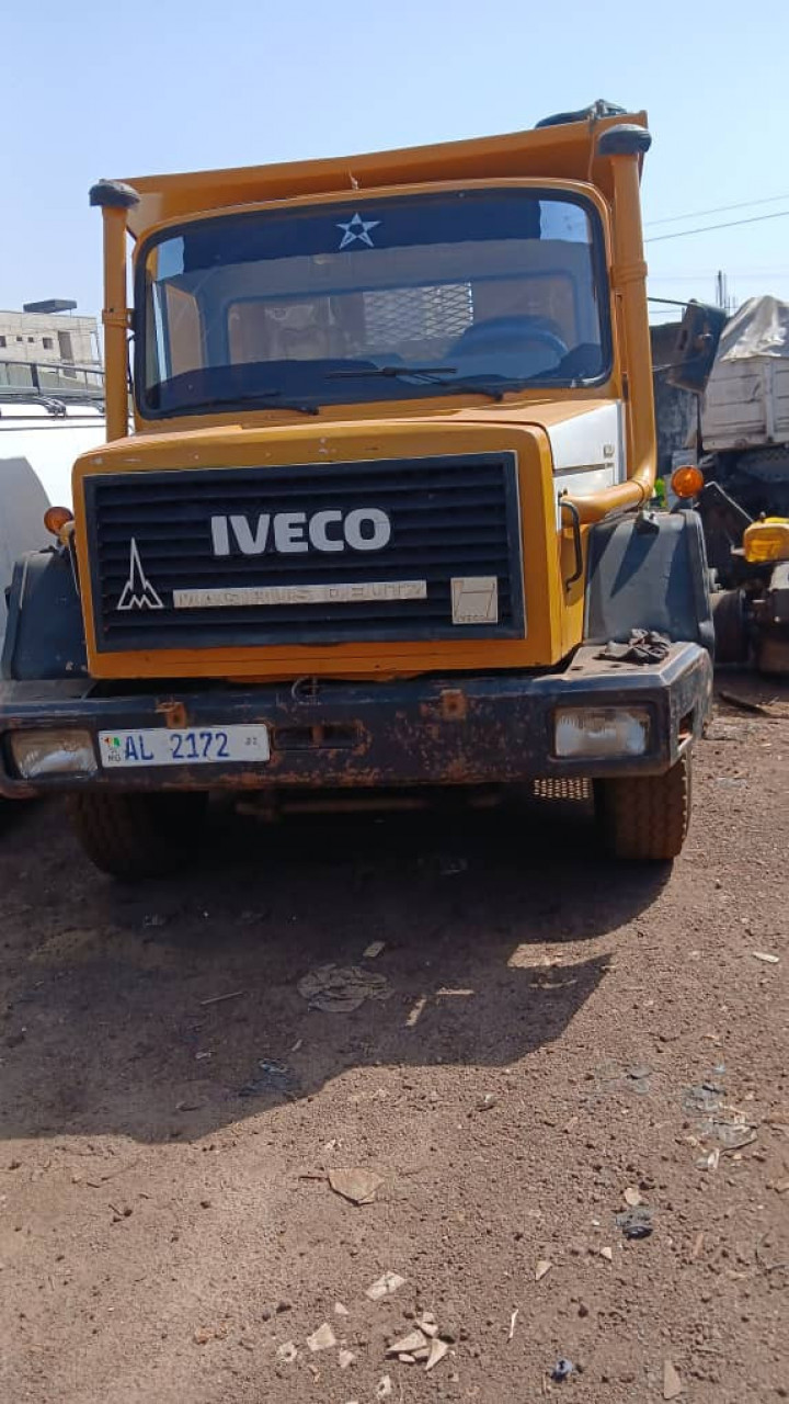 CAMION IVECO TURBO MARGIRUS, Camions - Autobus, Conakry