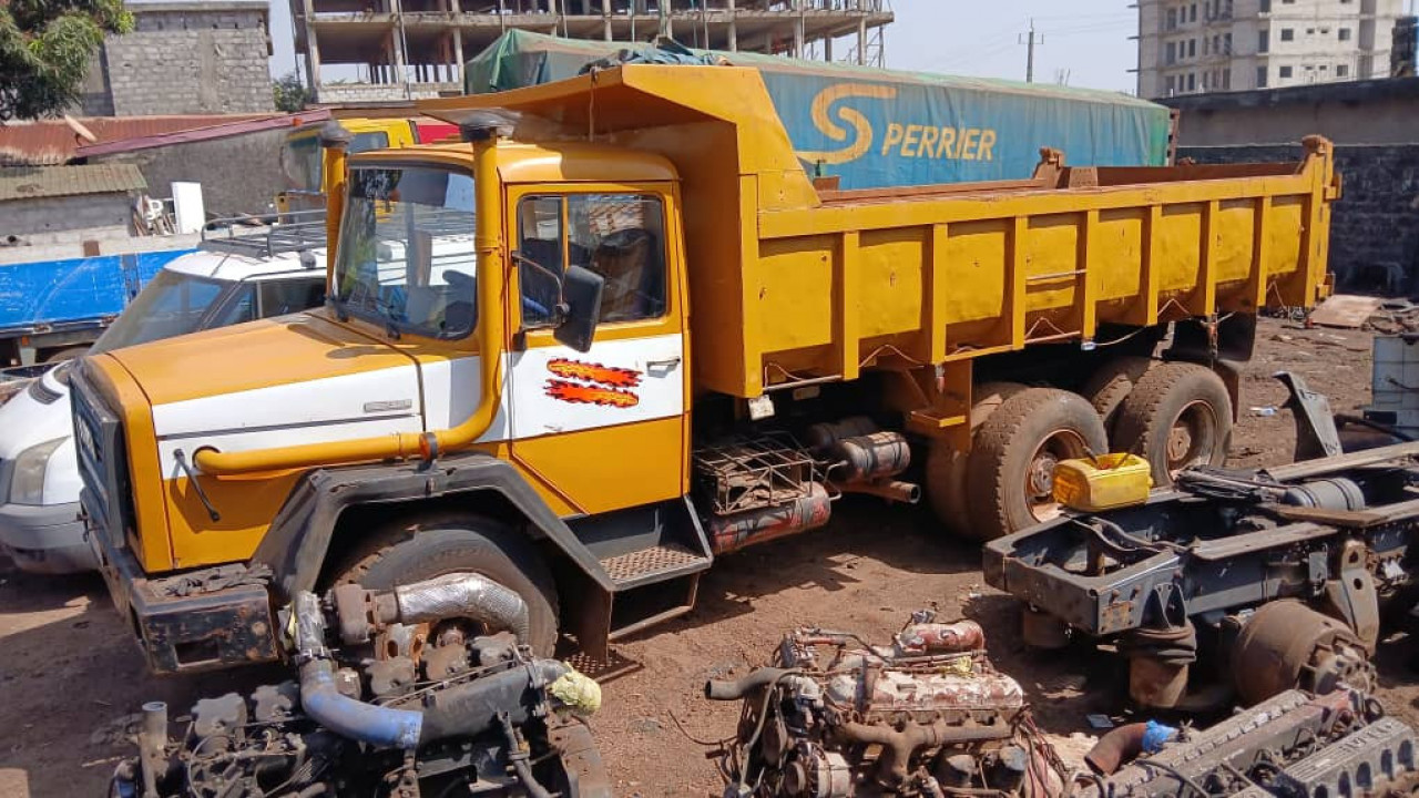 CAMION IVECO TURBO MARGIRUS, Camions - Autobus, Conakry