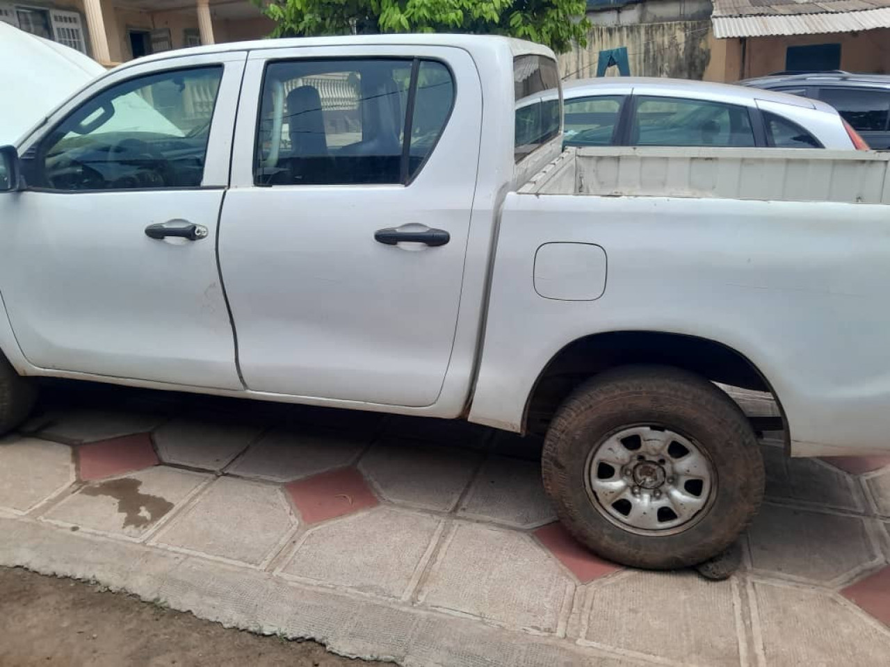 TOYOTA HILUX, Voitures, Conakry