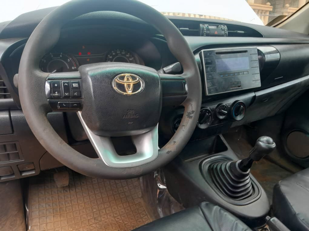 TOYOTA HILUX, Voitures, Conakry