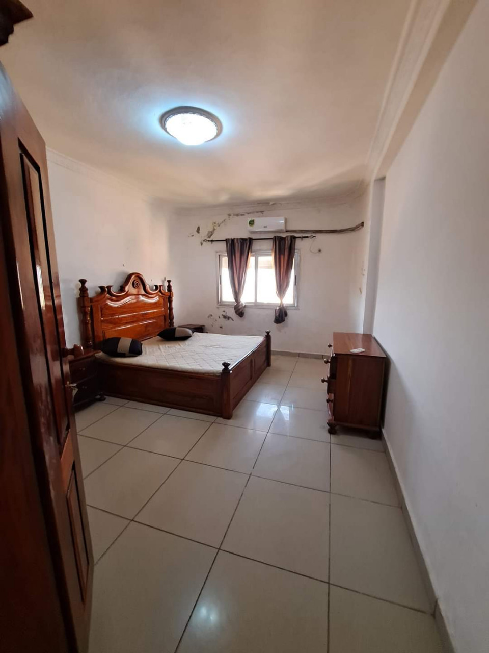 APPARTEMENT À LOUER À KALOUM, Appartements, Conakry