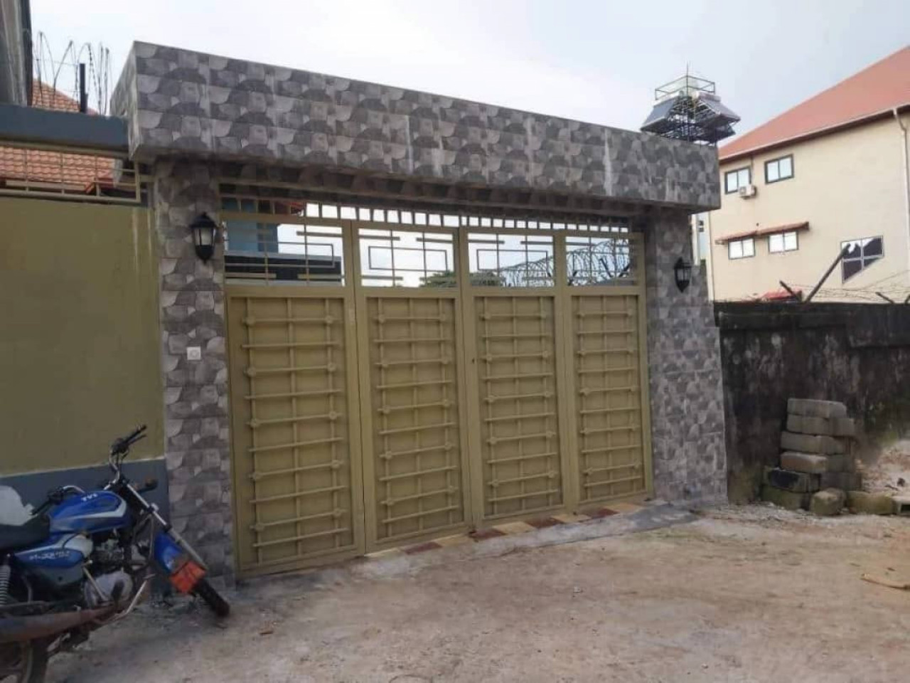 Maison à vendre à LAMBAGNI, Maisons, Conakry