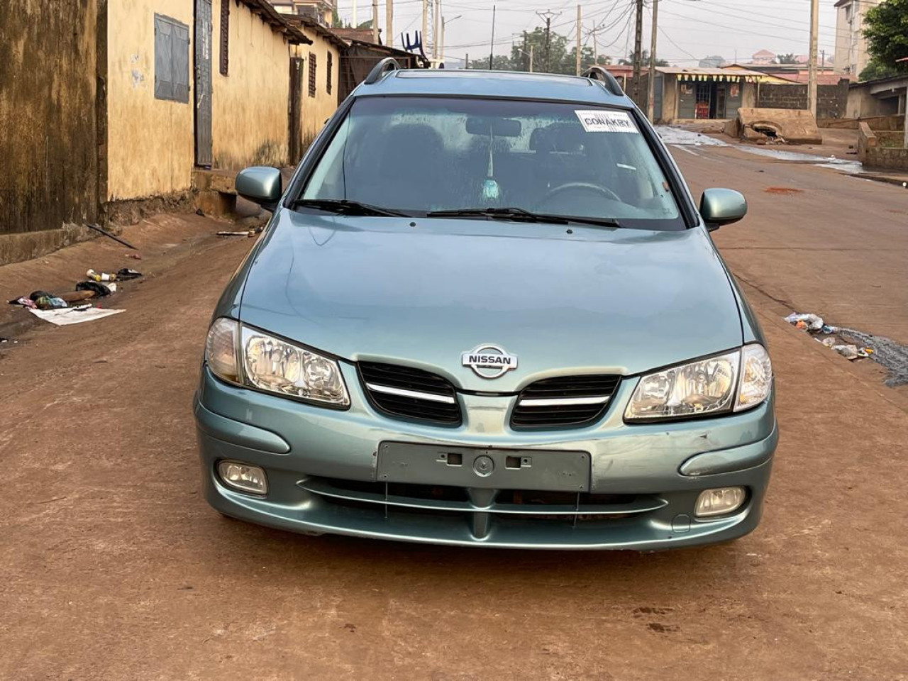 Nissan Almera, Voitures, Conakry