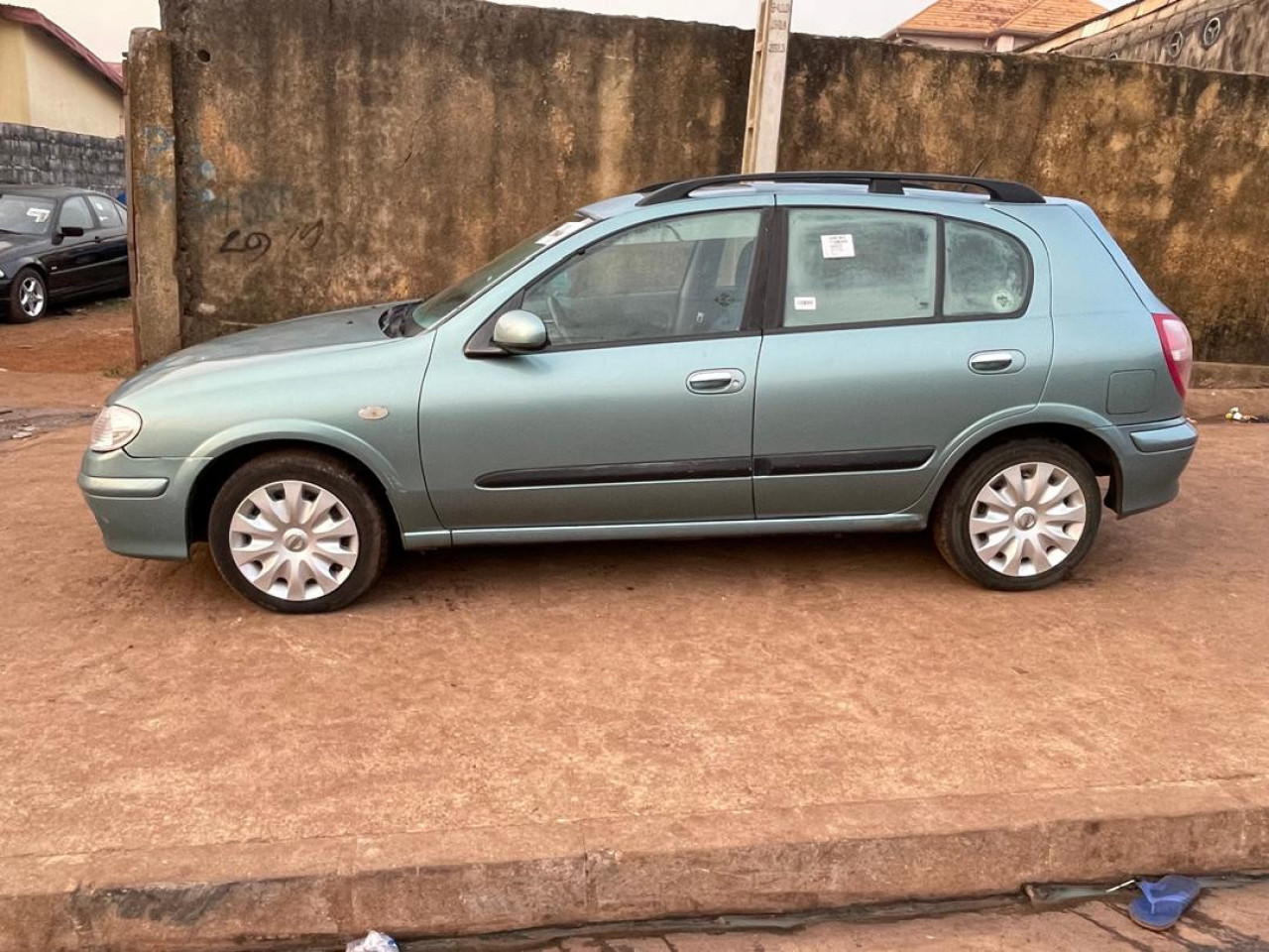 Nissan Almera, Voitures, Conakry