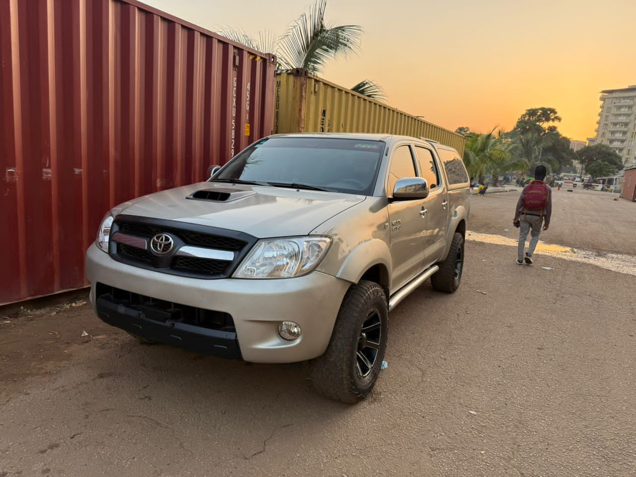 TOYOTA HILUX, Voitures, Conakry