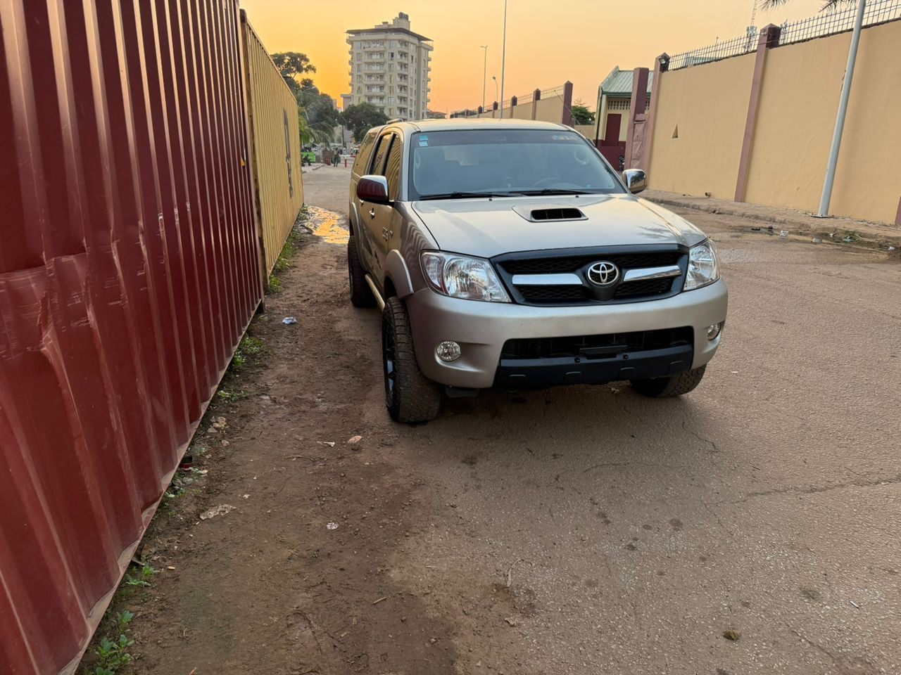 TOYOTA HILUX, Voitures, Conakry