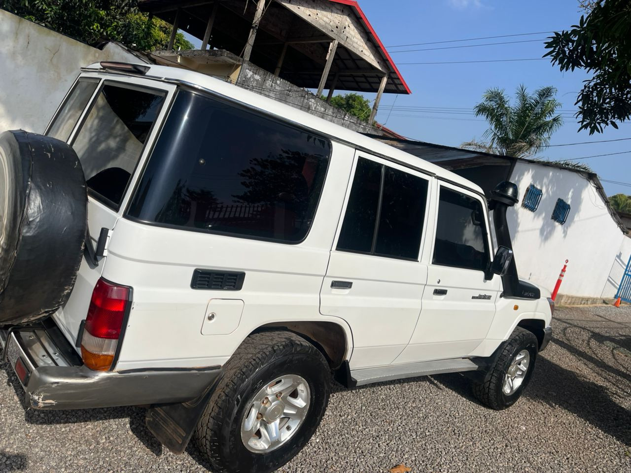 TOYOTA LAND CRUISER, Voitures, Conakry