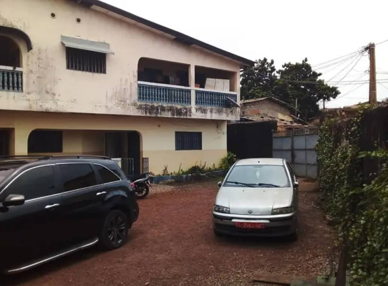 Maison à vendre à coyah, Maisons, Conakry