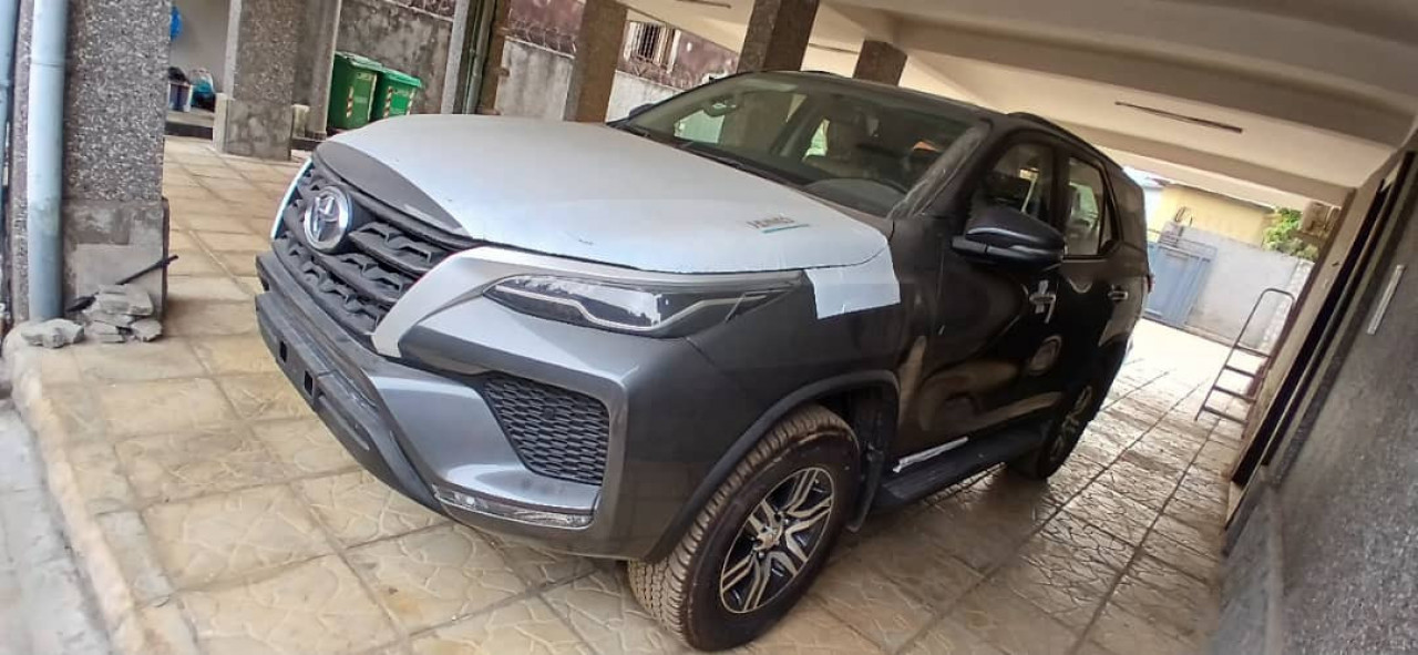 TOYOTA FORTUNER 2024 SORTIE D'USINE, Voitures, Conakry