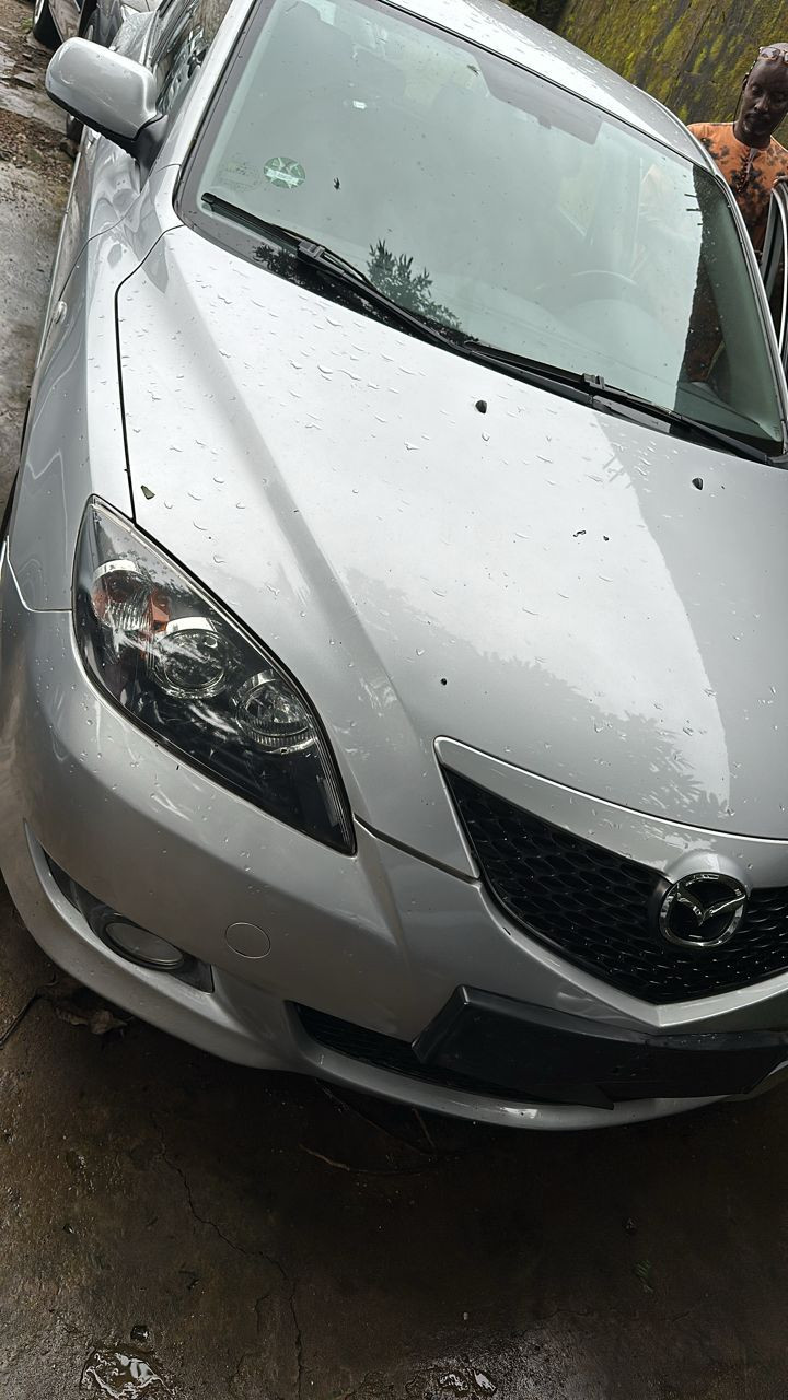 MAZDA 3 AUTOMATIQUE ESSENCES, Voitures, Conakry