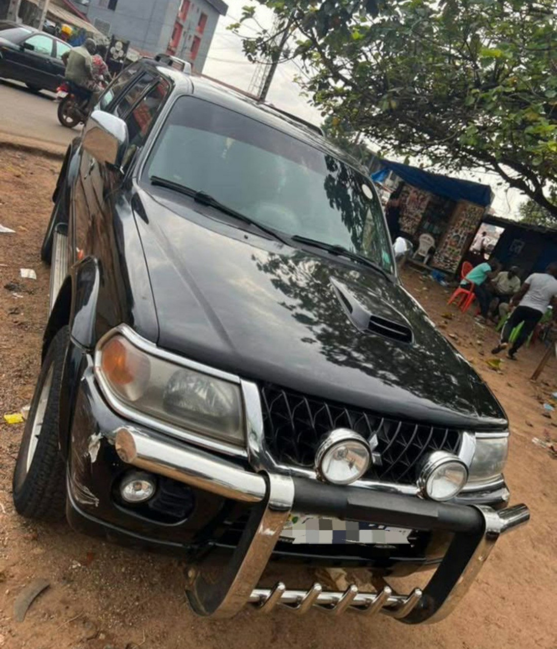 MITSUBISHI PAJERO, Voitures, Conakry