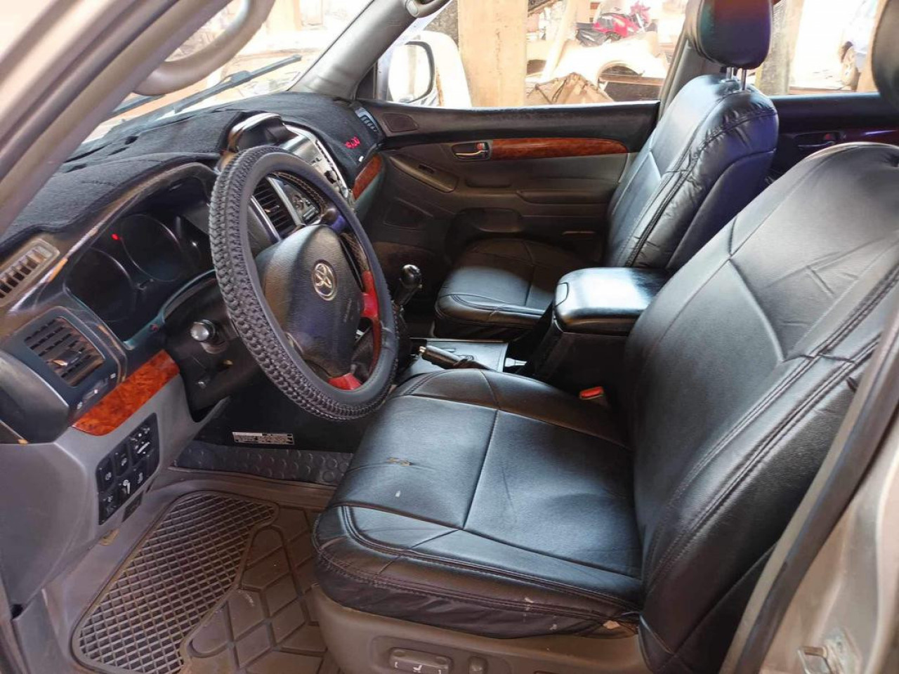 TOYOTA PRADO, Voitures, Conakry