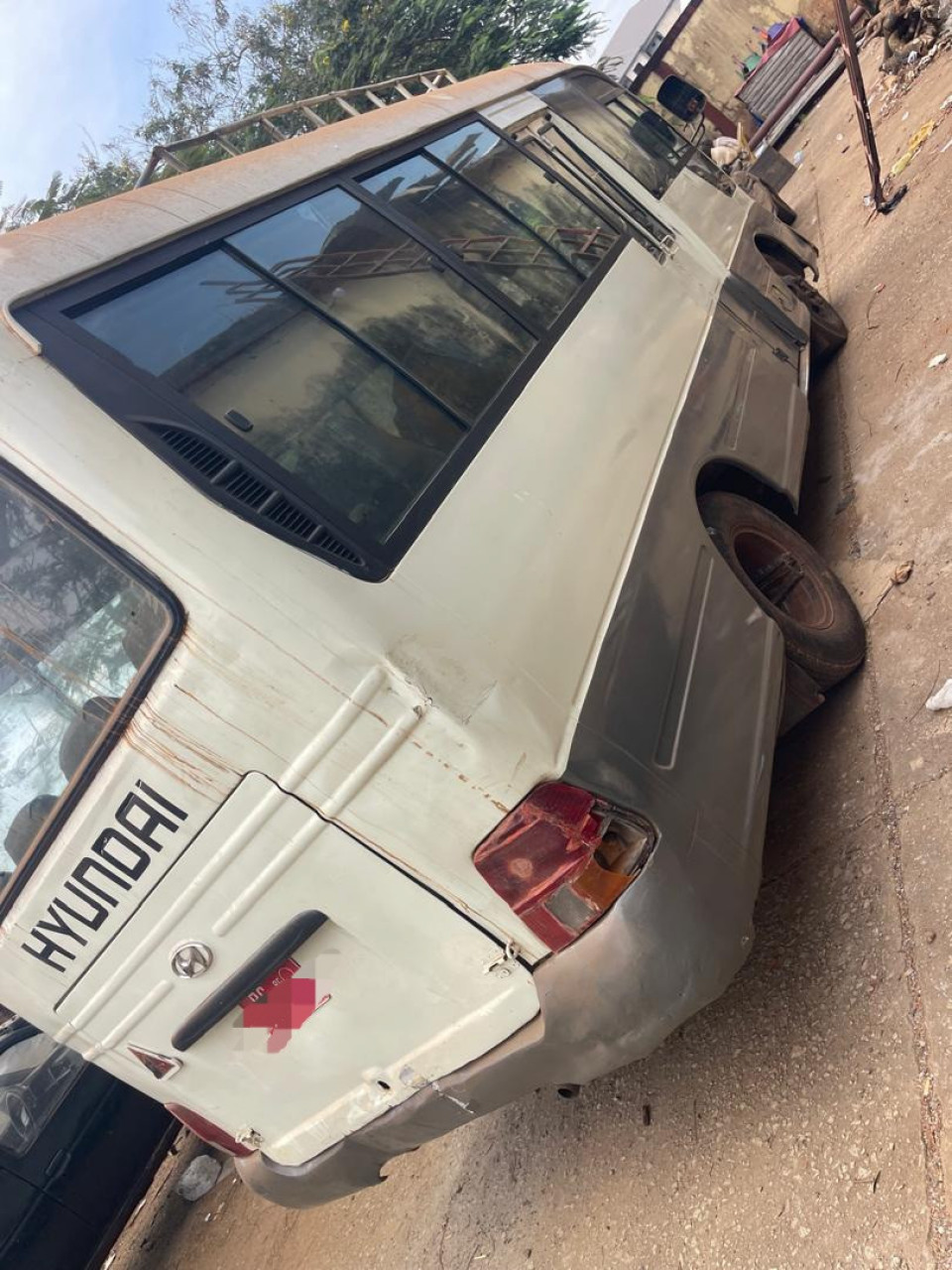 BUS HYUNDAI COUNTY, Voitures, Conakry