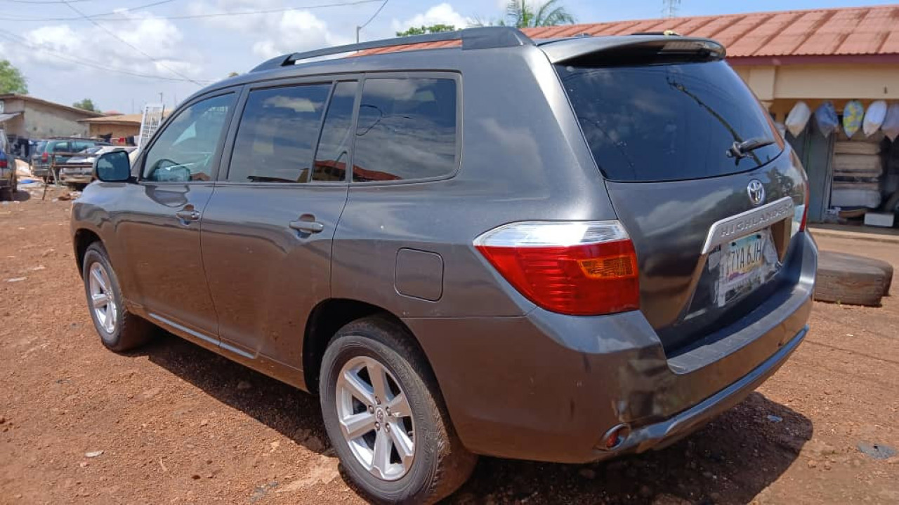 TOYOTA HIGHLANDER, Voitures, Conakry