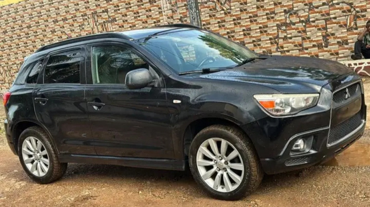 MITSUBISHI RVR, Voitures, Conakry