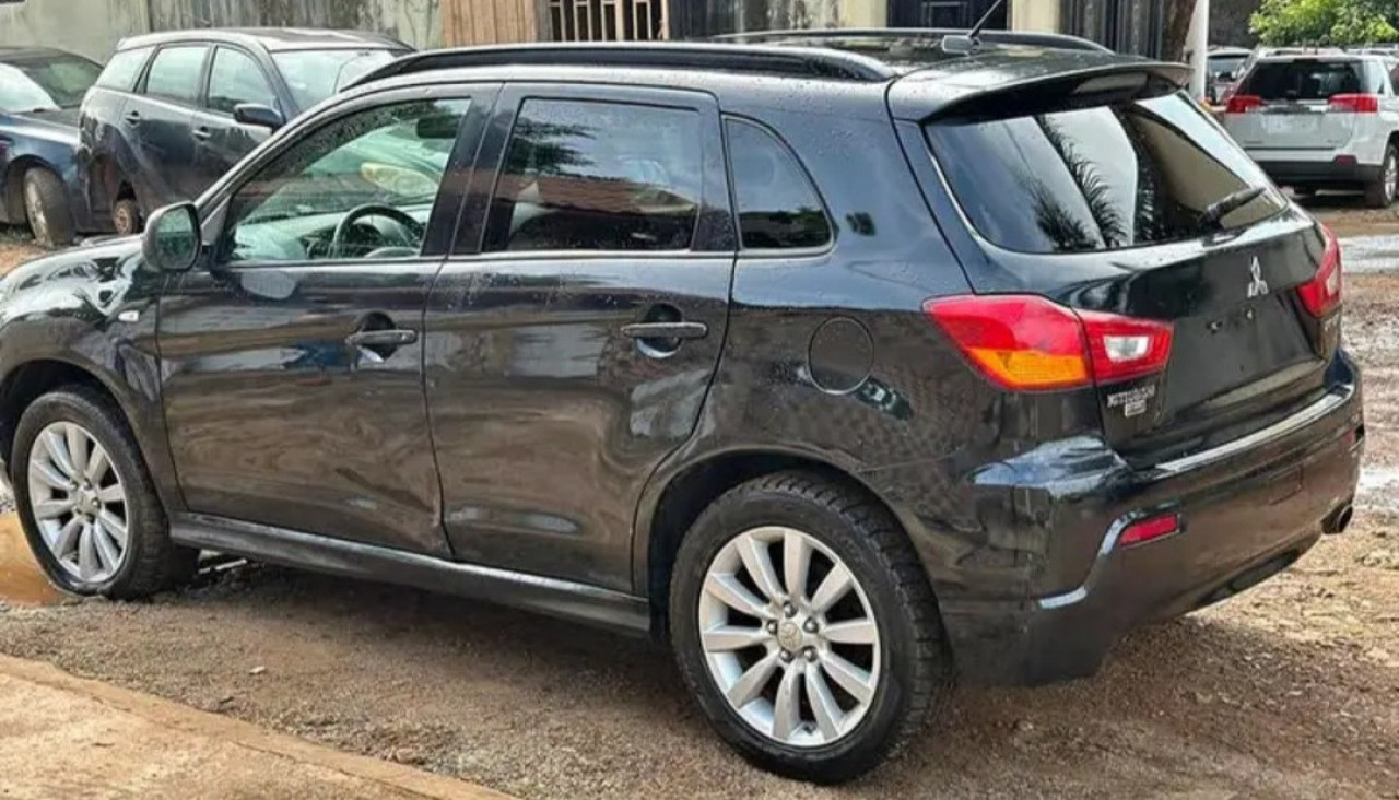 MITSUBISHI RVR, Voitures, Conakry