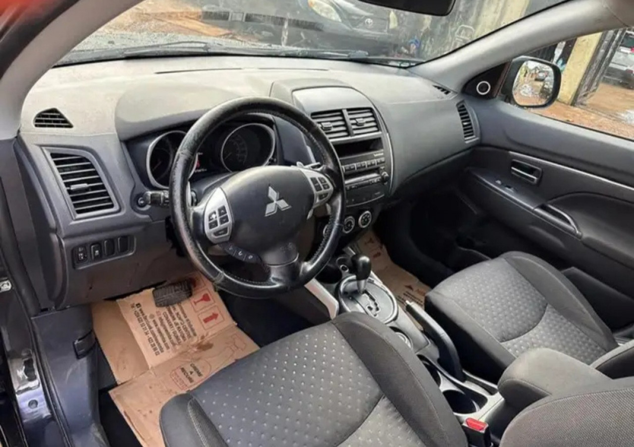 MITSUBISHI RVR, Voitures, Conakry