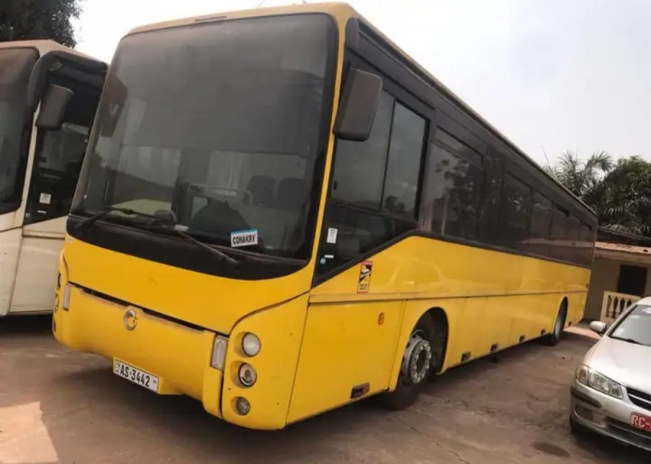 BUS IRISBUS ARES 70 PLACES, Camions - Autobus, Conakry