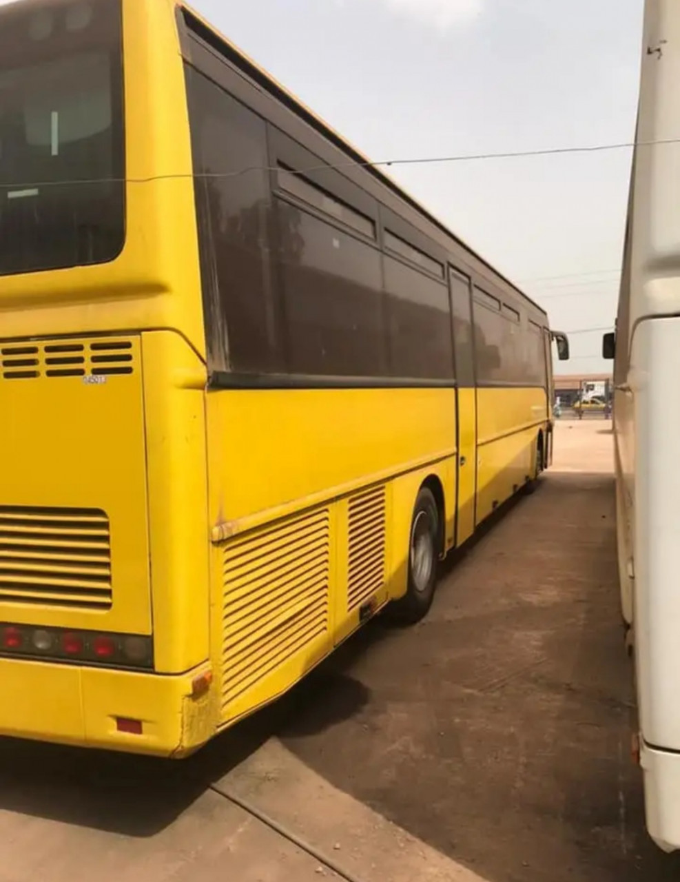 BUS IRISBUS ARES 70 PLACES, Camions - Autobus, Conakry