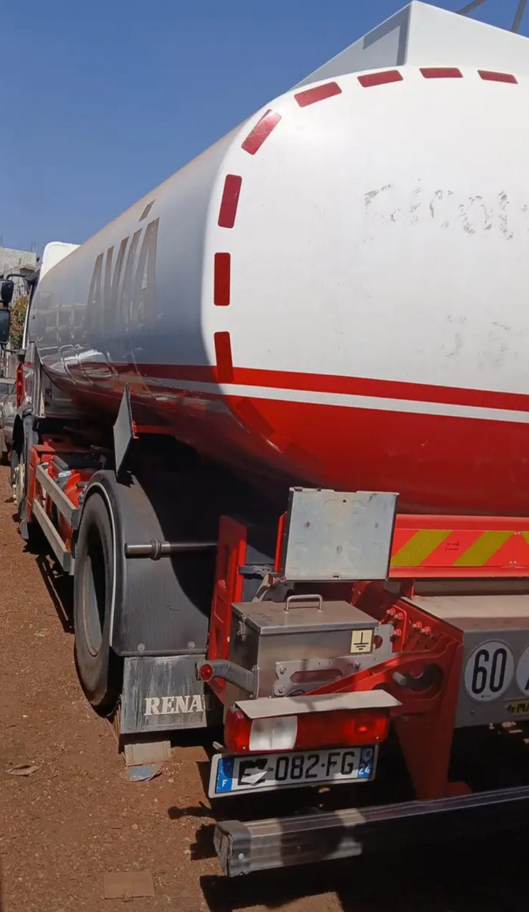 CITERNE RENAULT 14000 LITRES, Autres Véhicules, Conakry