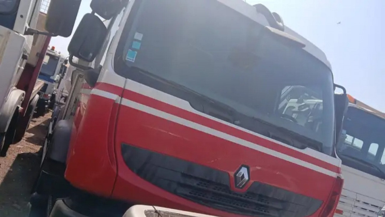 CITERNE RENAULT 14000 LITRES, Autres Véhicules, Conakry