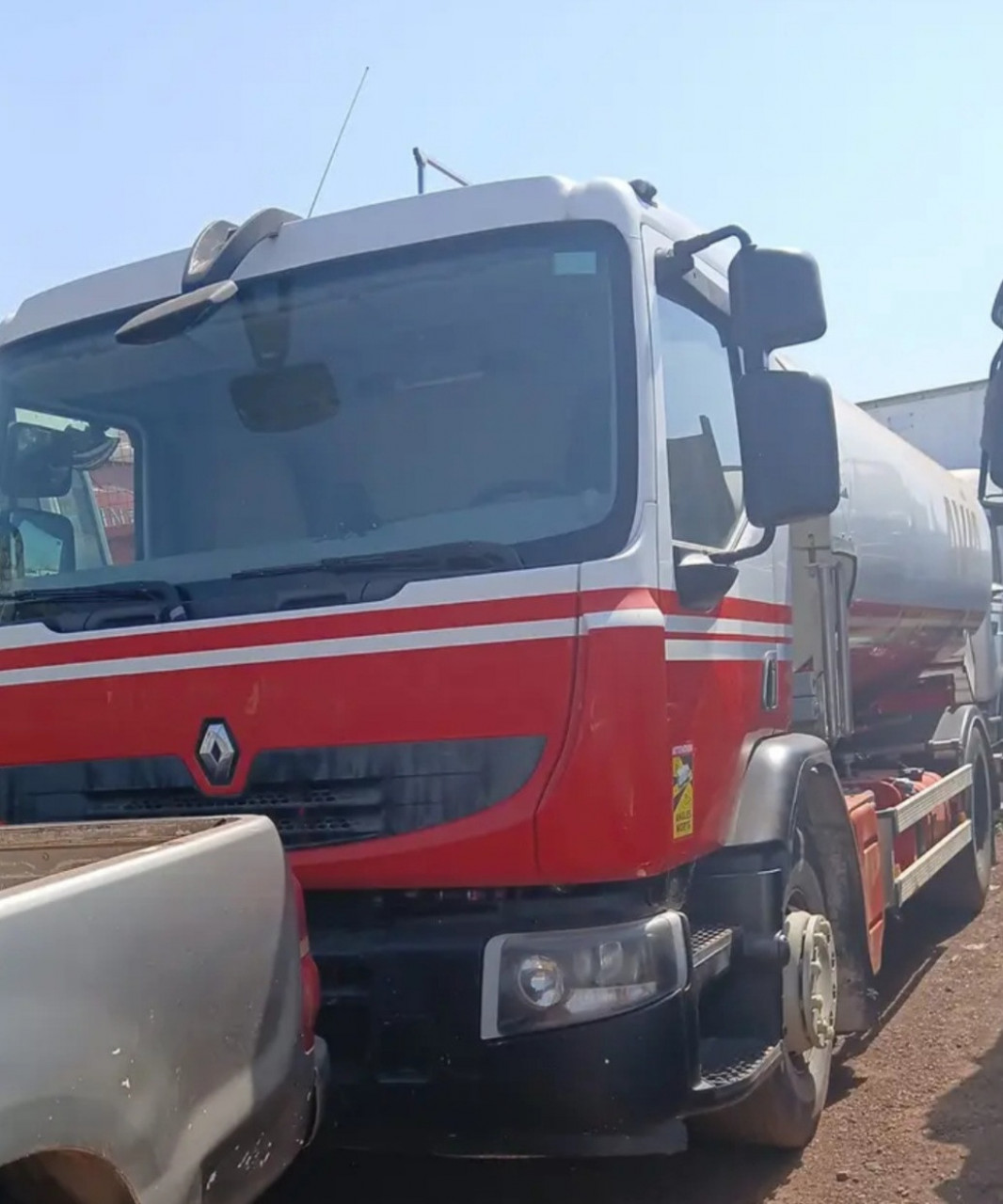 CITERNE RENAULT 14000 LITRES, Autres Véhicules, Conakry