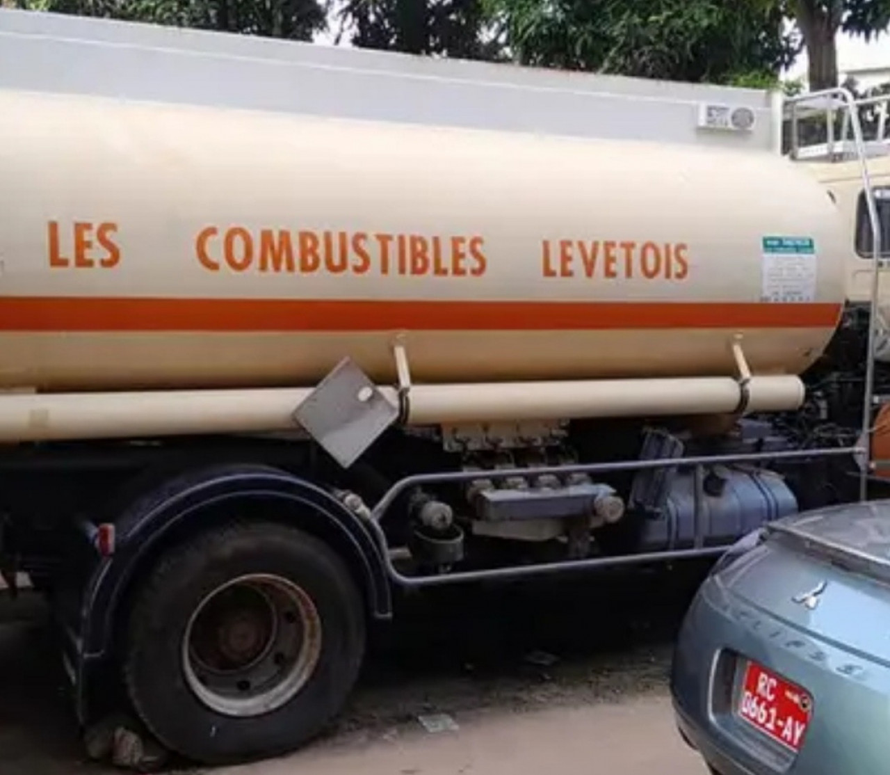 CITERNE VOLVO 14000 LITRES, Autres Véhicules, Conakry