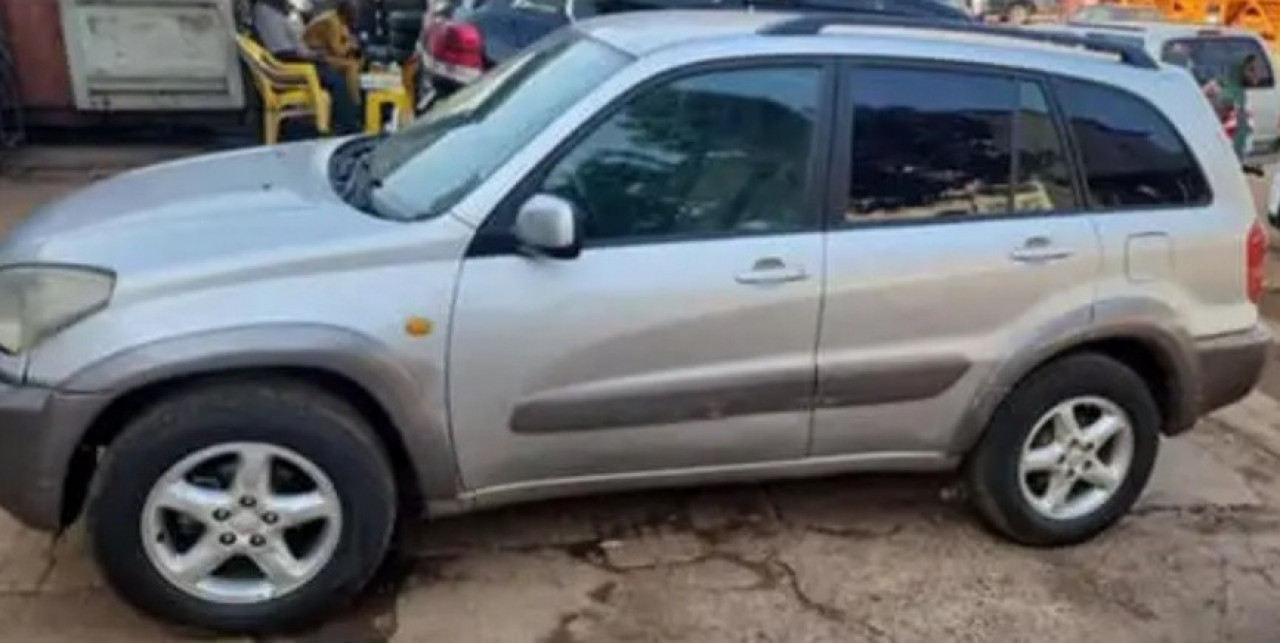 TOYOTA RAV4, Voitures, Conakry