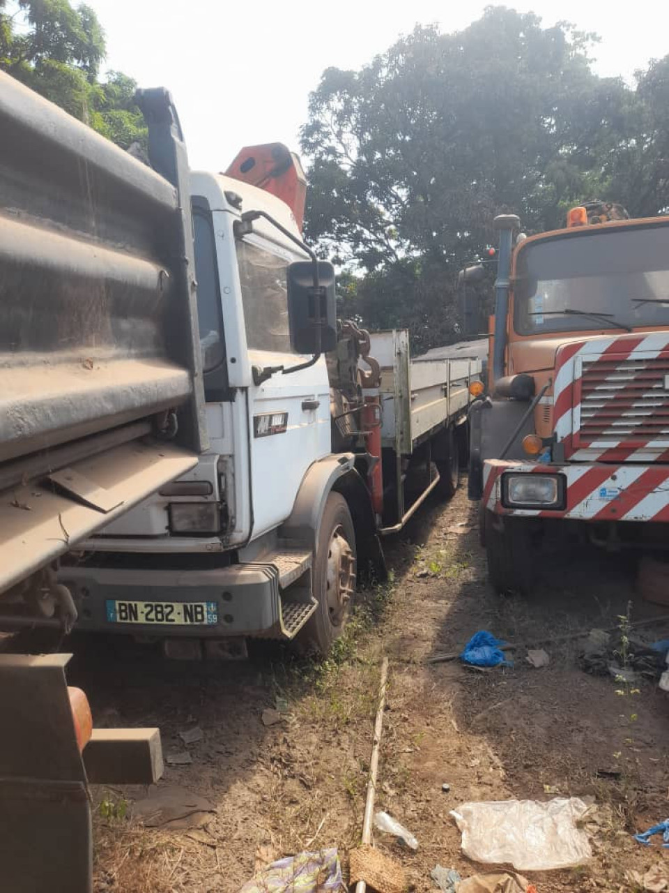 RENAULT GRUE RIDELLES SORTIE PORT, Camions - Autobus, Conakry