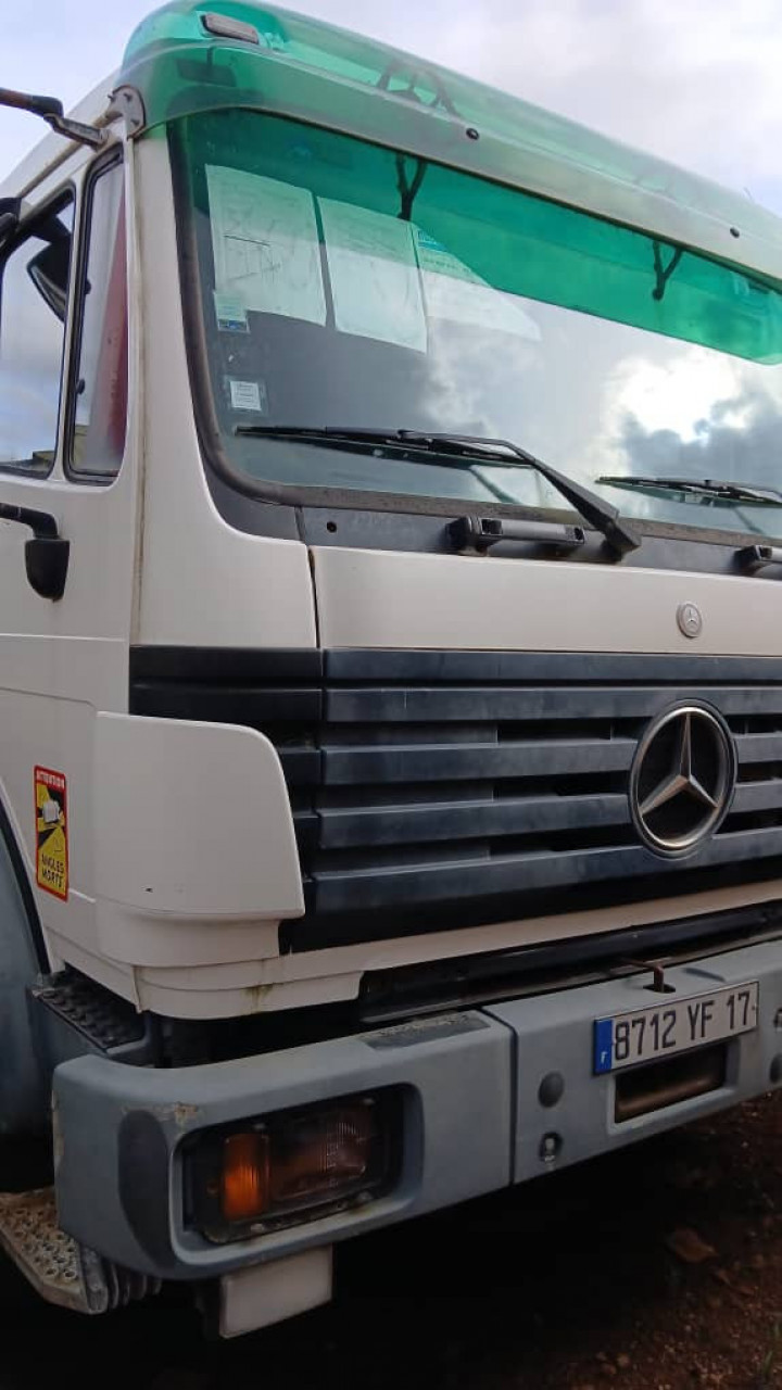 MERCEDES BENZ, Camions - Autobus, Conakry