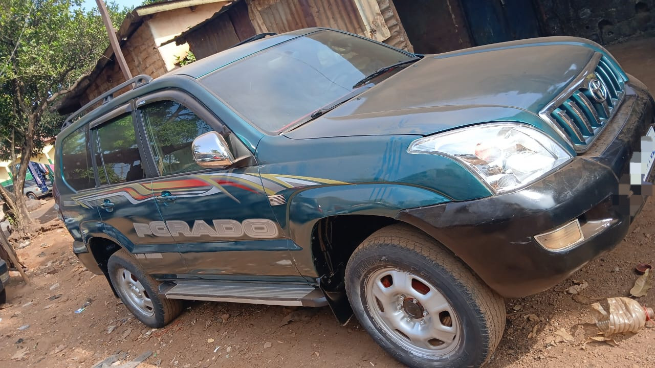 TOYOTA PRADO CNDD, Voitures, Conakry