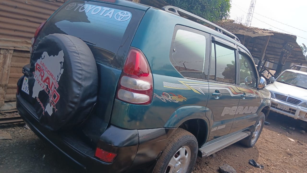 TOYOTA PRADO CNDD, Voitures, Conakry