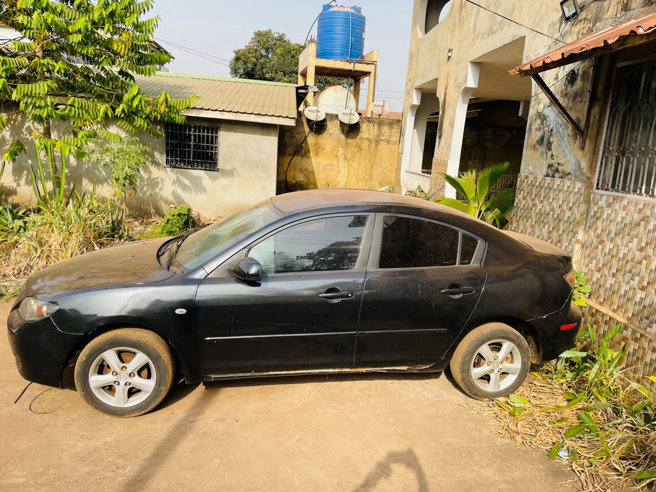 MAZDA 3 ESSENCES CLIMATISÉE, Voitures, Conakry