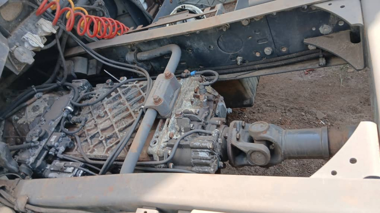 RENAULT MAGNUM 440, Camions - Autobus, Conakry