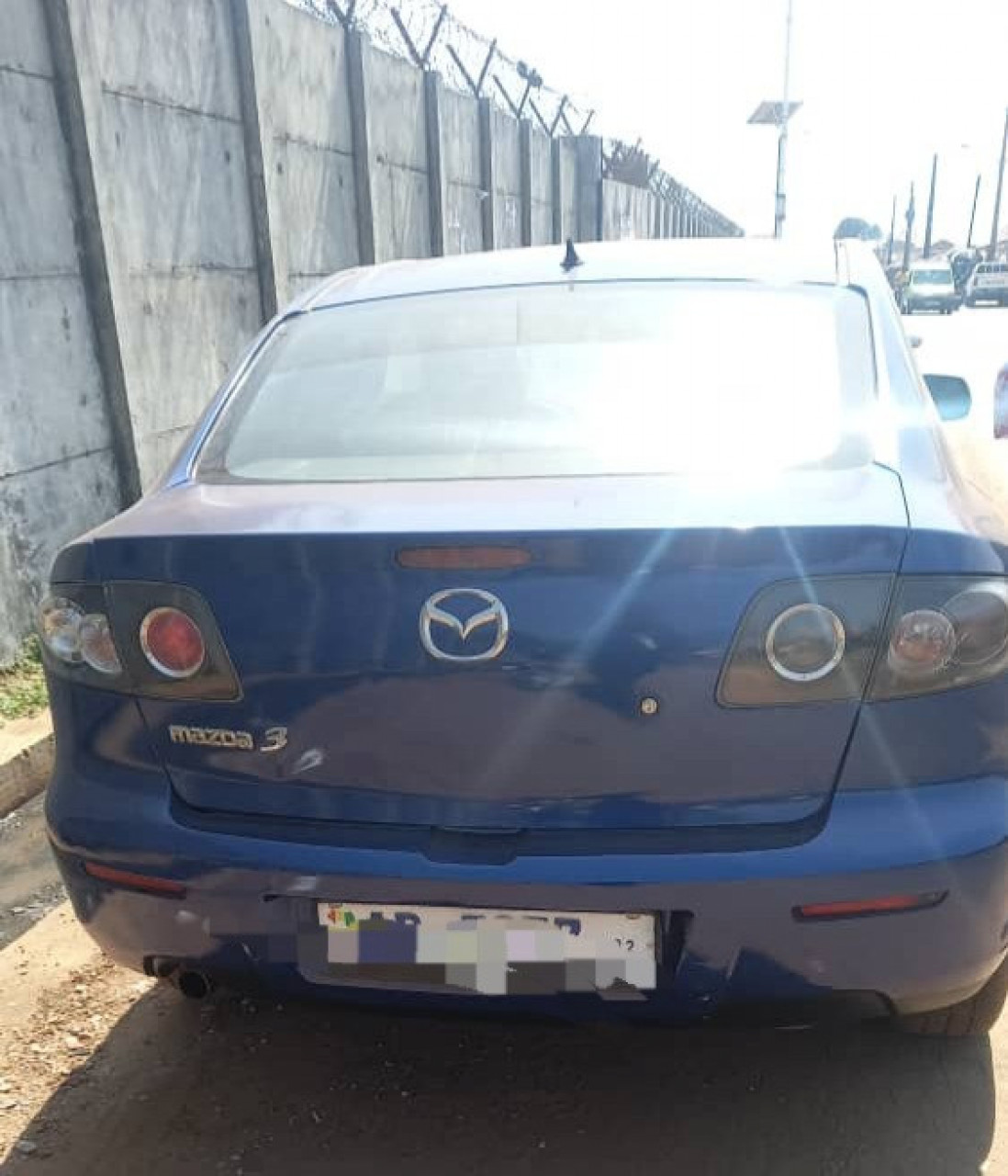 MAZDA 3 ESSENCES CLIMATISÉE, Voitures, Conakry