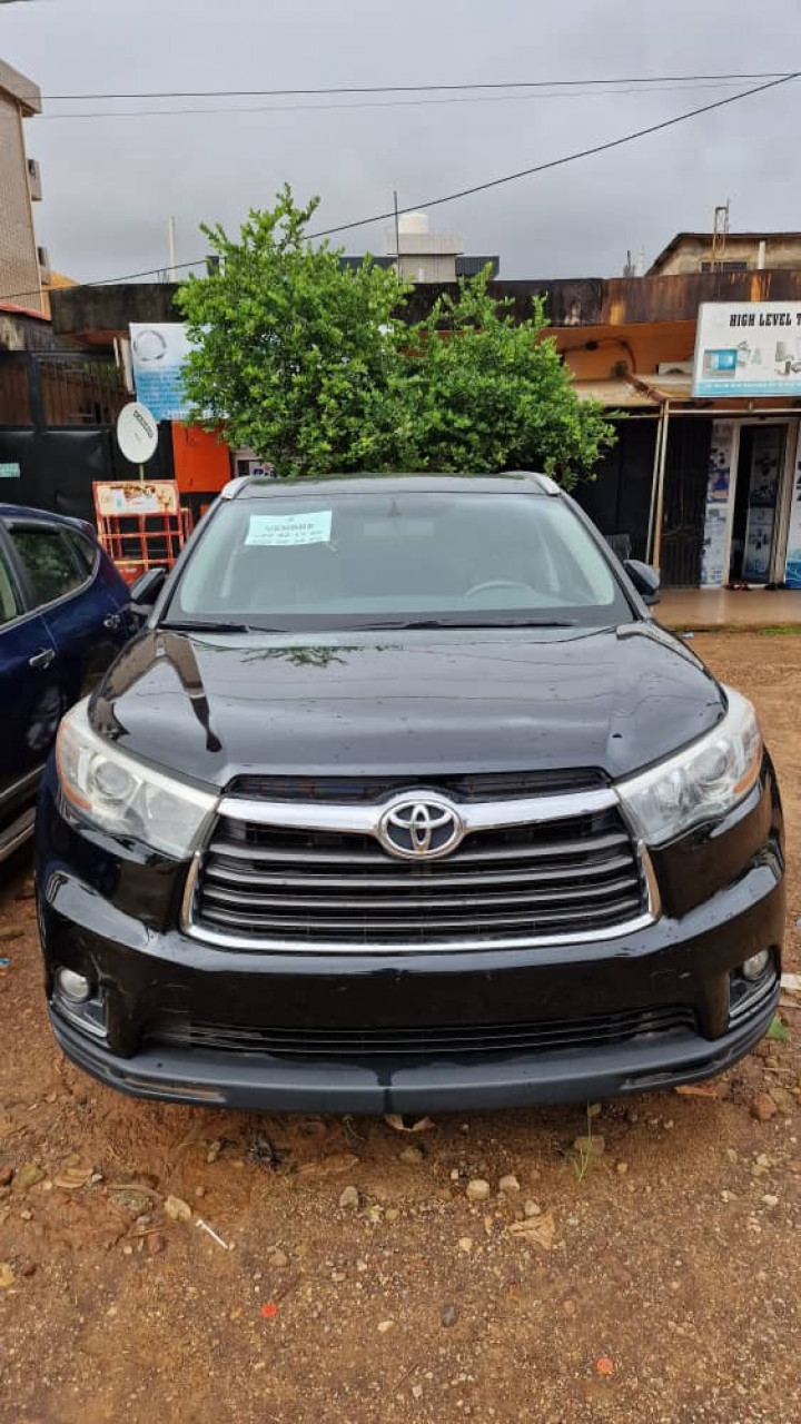 TOYOTA HIGHLANDER, Voitures, Conakry