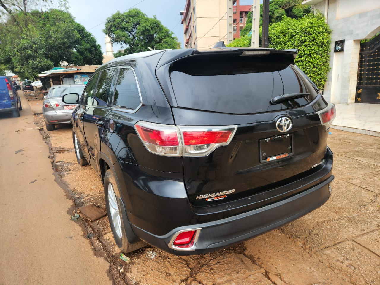 TOYOTA HIGHLANDER, Voitures, Conakry