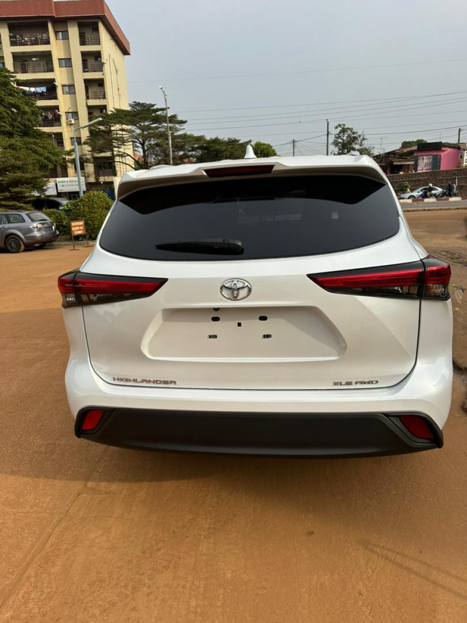 TOYOTA HIGHLANDER, Voitures, Conakry