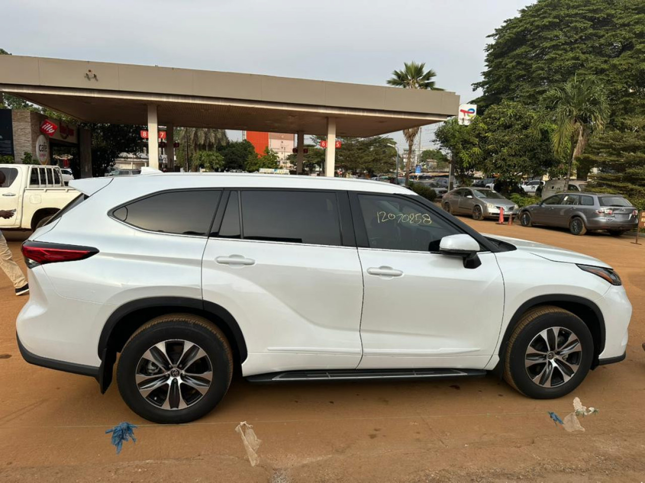 TOYOTA HIGHLANDER, Voitures, Conakry