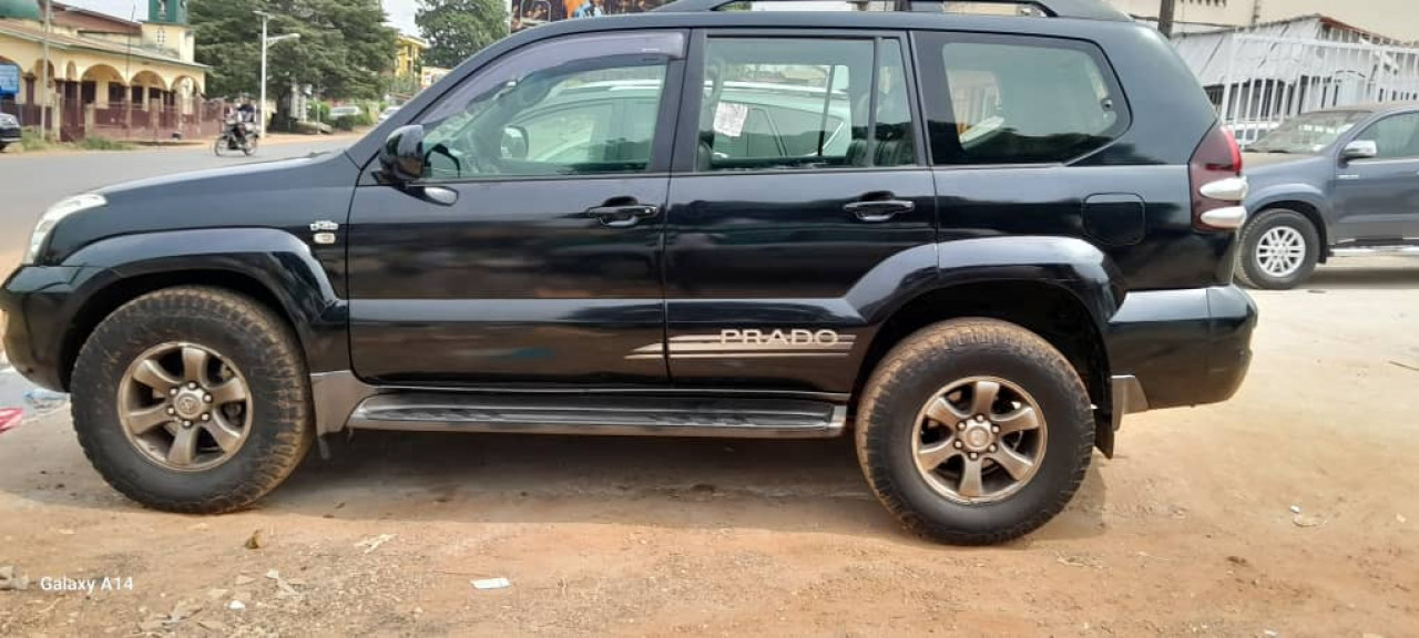 TOYOTA PRADO, Voitures, Conakry