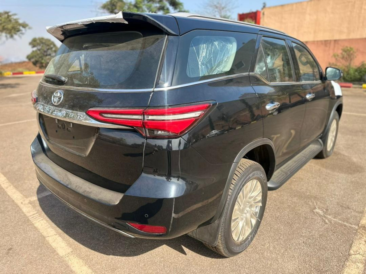 TOYOTA FORTUNER 2023, Voitures, Conakry