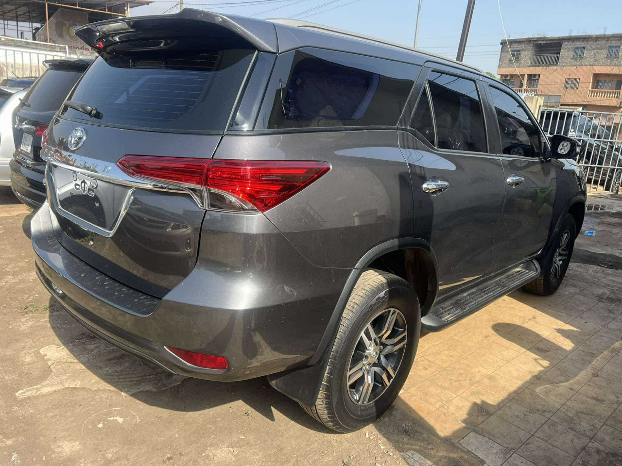 TOYOTA FORTUNER 2017, Voitures, Conakry