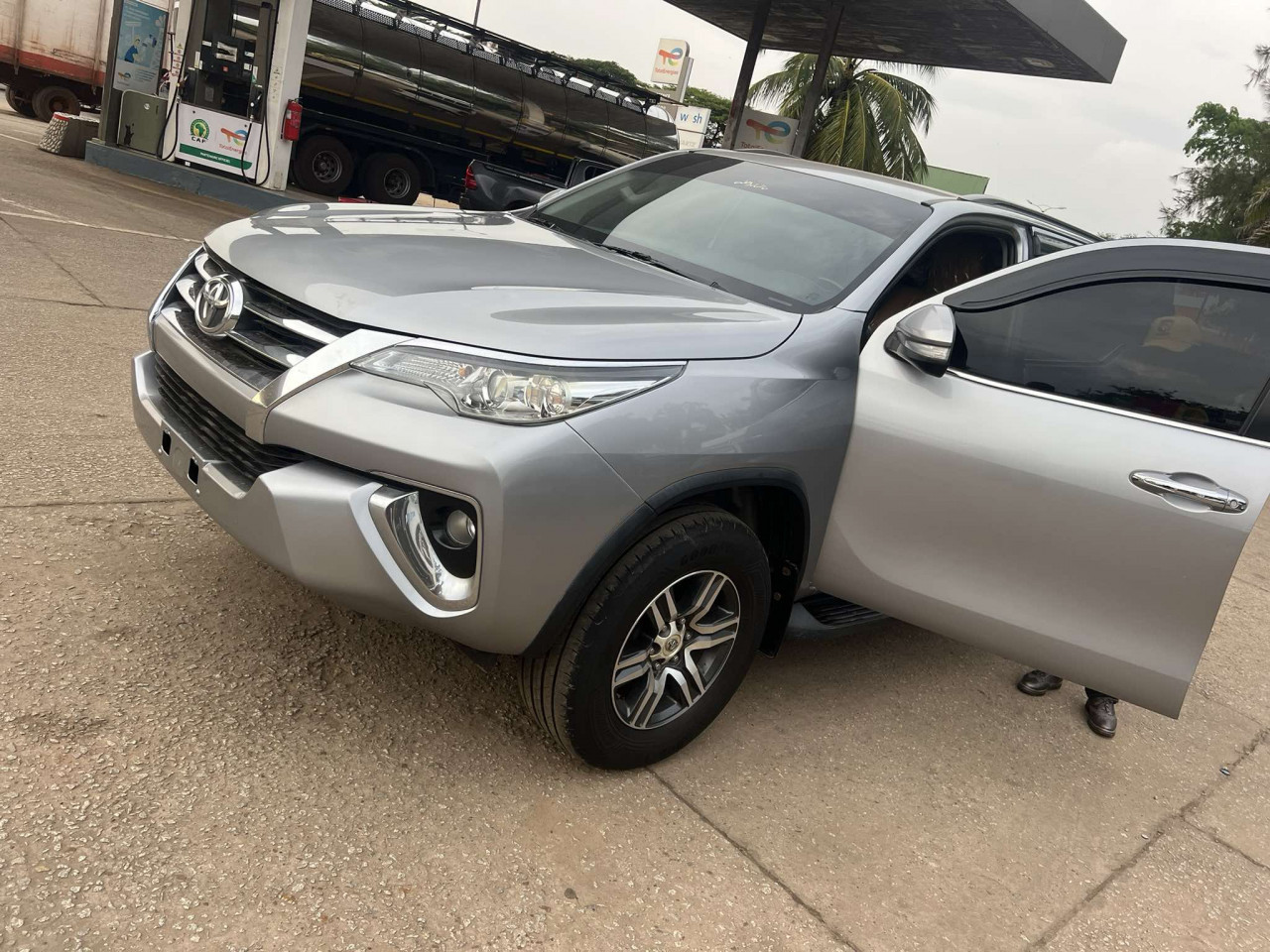 TOYOTA FORTUNER 2027, Voitures, Conakry