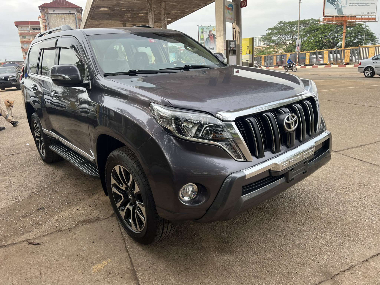 TOYOTA fortuner 2017, Voitures, Conakry