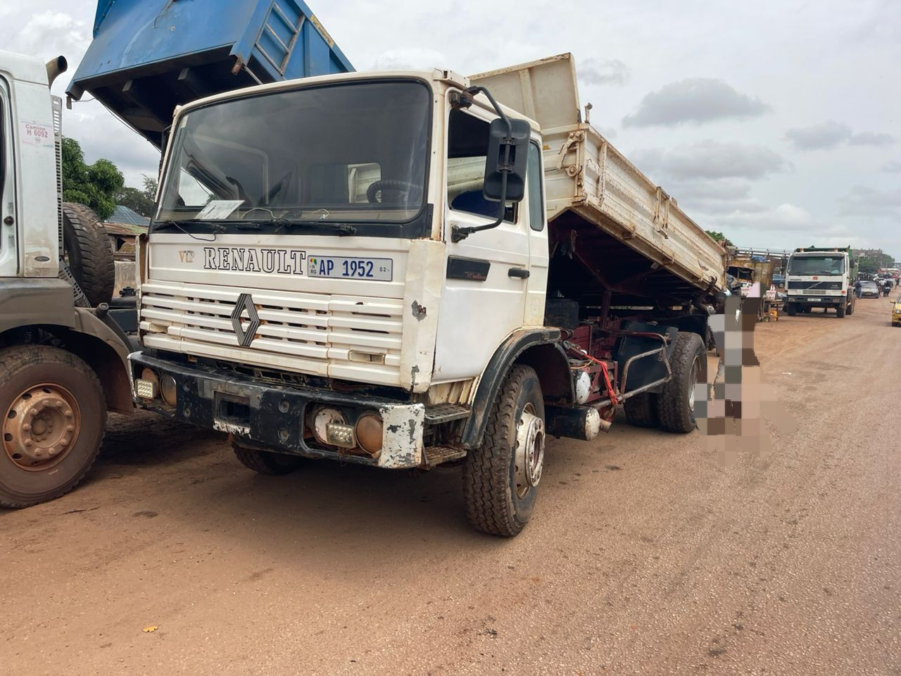 CAMION RENAULT MANAGER G300, Camions - Autobus, Conakry